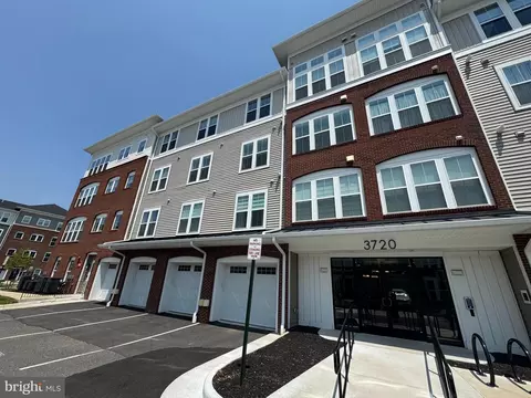 3720 Havertill Ln #303, Woodbridge, VA 22193