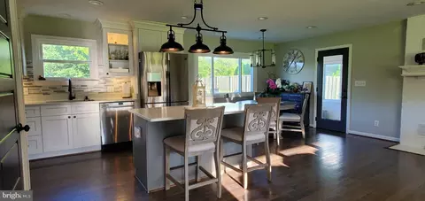 6025 Turner Rd, Broad Run, VA 20137