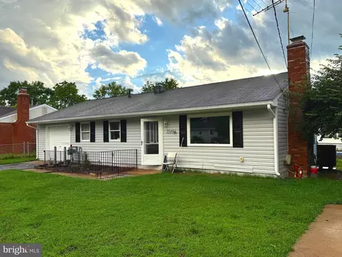 Exterior - 7526 Albemarle Dr, Manassas, VA 20111 photo 3 of 10