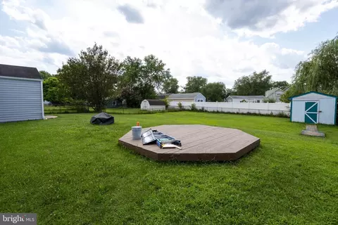 Exterior - 7526 Albemarle Dr, Manassas, VA 20111 photo 6 of 10