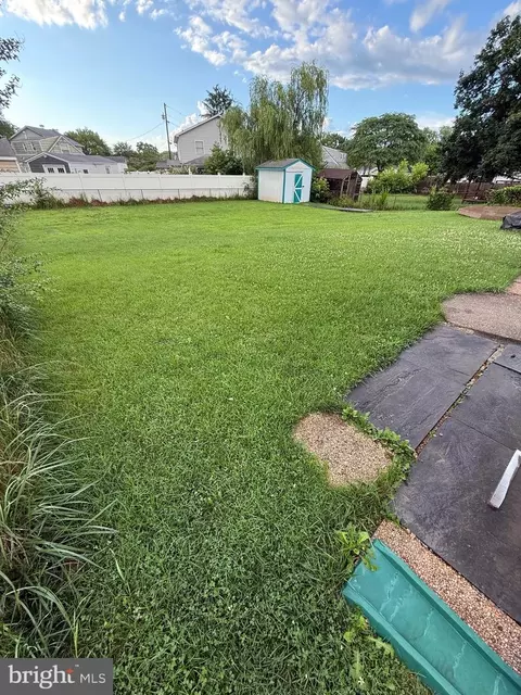 Exterior - 7526 Albemarle Dr, Manassas, VA 20111 photo 8 of 10