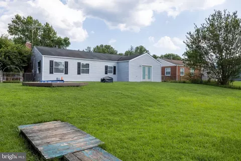 Exterior - 7526 Albemarle Dr, Manassas, VA 20111 photo 7 of 10