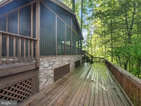 7491 Slagle Ln, Manassas, VA 20111 photo 3
