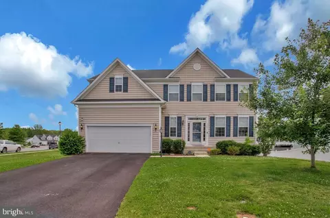15801 Aerial View Rd, Woodbridge, VA 22193