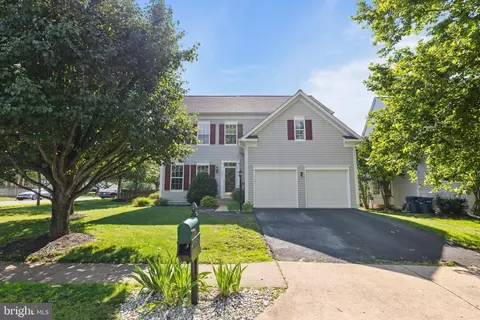 10024 Darnaway Ct, Bristow, VA 20136