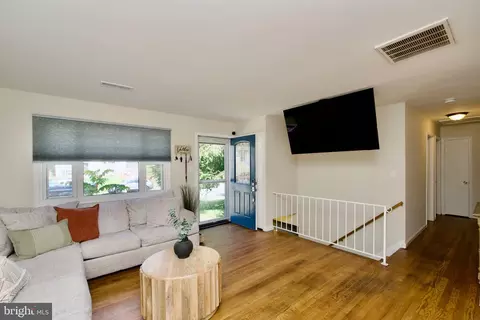 1411 Kentucky Ave, Woodbridge, VA 22191