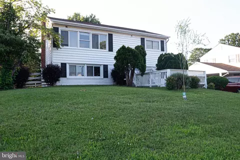 1262 Everett Ave, Woodbridge, VA 22191