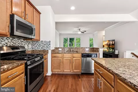 4703 Potomac Highlands Cir, Triangle, VA 22172 photo 3