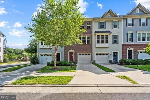 4703 Potomac Highlands Cir, Triangle, VA 22172