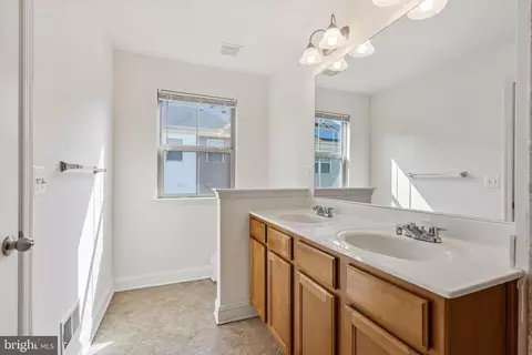 4703 Potomac Highlands Cir, Triangle, VA 22172 photo 10