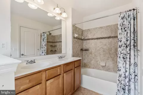 4703 Potomac Highlands Cir, Triangle, VA 22172 photo 9