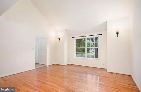 10402 Labrador Loop, Manassas, VA 20112 photo 4