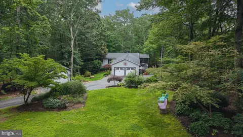 1607 Mercer Rd, Haymarket, VA 20169