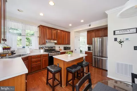 Kitchen - 9860 Airedale Ct, Bristow, VA 20136 photo 2 of 8