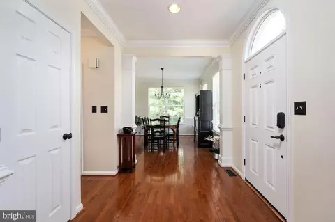 Entry Way - 9860 Airedale Ct, Bristow, VA 20136 photo 4 of 8