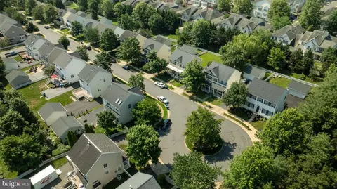 View/Area - 9860 Airedale Ct, Bristow, VA 20136 photo 20 of 22
