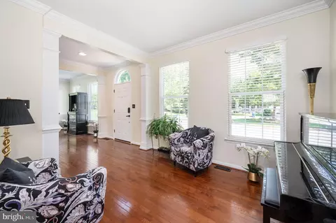 Entry Way - 9860 Airedale Ct, Bristow, VA 20136 photo 5 of 8