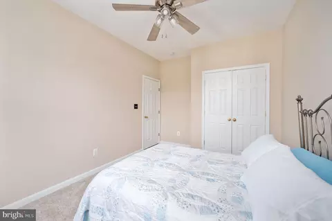 Bedroom - 9860 Airedale Ct, Bristow, VA 20136 photo 6 of 10