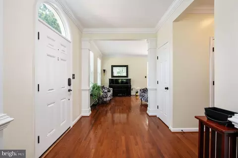 Entry Way - 9860 Airedale Ct, Bristow, VA 20136 photo 3 of 8