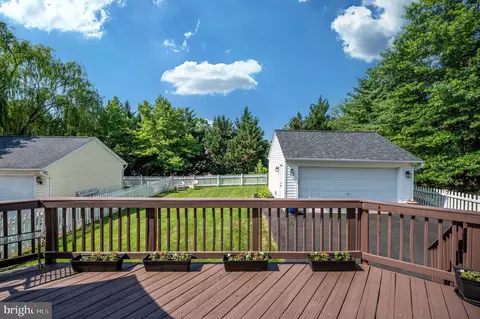 Exterior - 9860 Airedale Ct, Bristow, VA 20136 photo 11 of 15