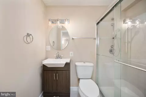 Bath - 9860 Airedale Ct, Bristow, VA 20136 photo 6 of 7