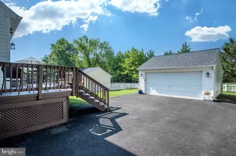Exterior - 9860 Airedale Ct, Bristow, VA 20136 photo 6 of 15