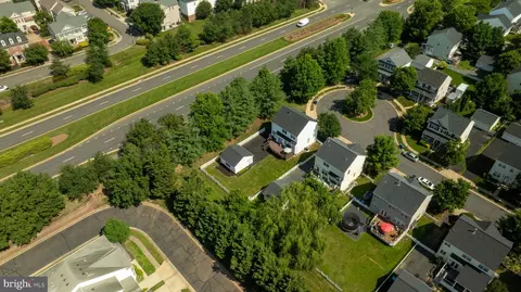 View/Area - 9860 Airedale Ct, Bristow, VA 20136 photo 7 of 22