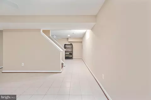 Entry Way - 9860 Airedale Ct, Bristow, VA 20136 photo 8 of 8