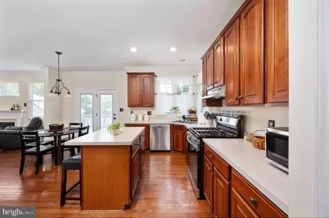 Kitchen - 9860 Airedale Ct, Bristow, VA 20136 photo 3 of 8