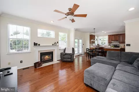 Living - 9860 Airedale Ct, Bristow, VA 20136 photo 4 of 6