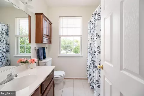 Bath - 9860 Airedale Ct, Bristow, VA 20136 photo 2 of 7