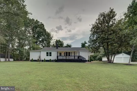 6624 Token Valley Rd, Manassas, VA 20112