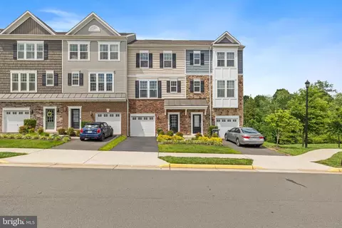 6101 Camerons Ferry Dr, Haymarket, VA 20169