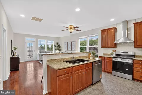 3949 Solstice Ln, Dumfries, VA 22025 photo 16