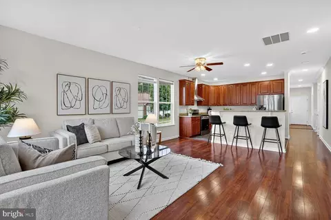 3949 Solstice Ln, Dumfries, VA 22025 photo 8