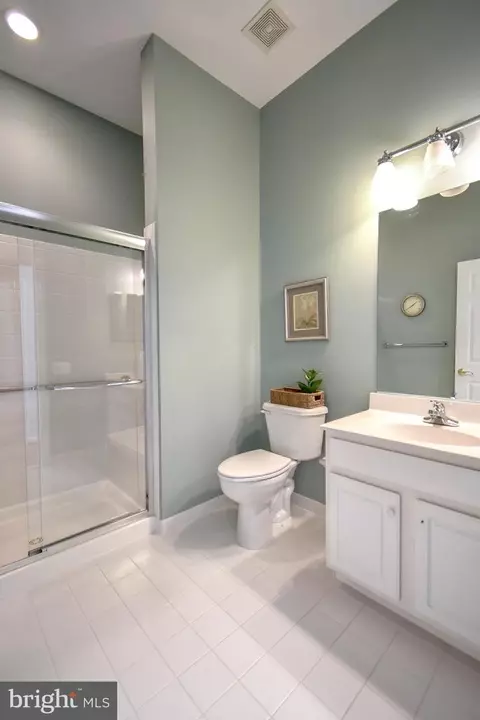Bath - 13033 Ormond Dr, Bristow, VA 20136 photo 6 of 7
