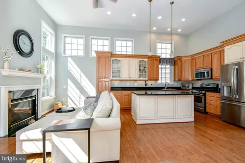 Kitchen - 13033 Ormond Dr, Bristow, VA 20136 photo 3 of 7