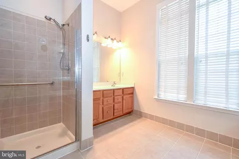 Bath - 13033 Ormond Dr, Bristow, VA 20136 photo 3 of 7