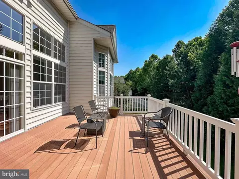 Exterior - 13033 Ormond Dr, Bristow, VA 20136 photo 3 of 4