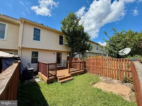 Exterior - 3427 Belleplain Ct, Dumfries, VA 22026 photo 3 of 8