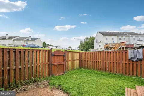 Exterior - 3427 Belleplain Ct, Dumfries, VA 22026 photo 5 of 8