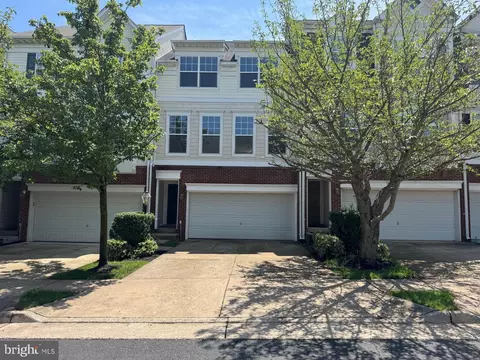 8147 Cello Way, Manassas, VA 20111