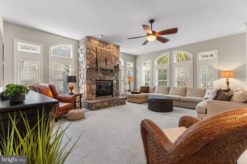 8353 Roxborough Loop, Gainesville, VA 20155 photo 17