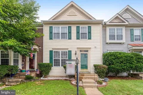 3840 Koval Ln, Woodbridge, VA 22192