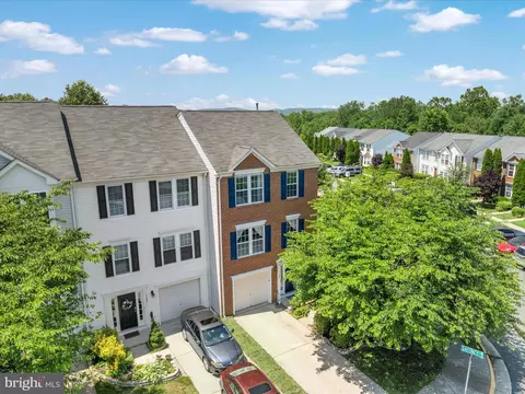 View/Area - 7100 Wheeling Way, Gainesville, VA 20155 photo 2 of 4