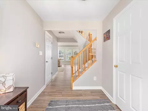 Entry Way - 7100 Wheeling Way, Gainesville, VA 20155 photo 2 of 4