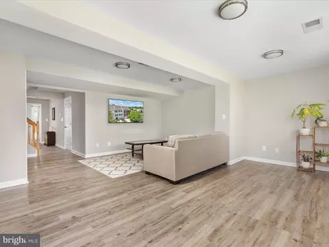 Living - 7100 Wheeling Way, Gainesville, VA 20155 photo 2 of 8