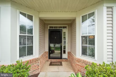 5916 Affirmed Pl, Gainesville, VA 20155 photo 4