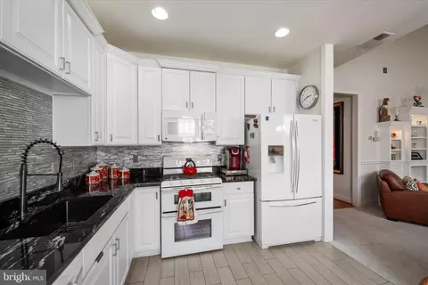 5916 Affirmed Pl, Gainesville, VA 20155 photo 14