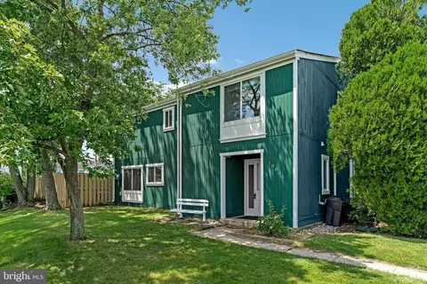 10801 Daisy Ct, Manassas, VA 20109